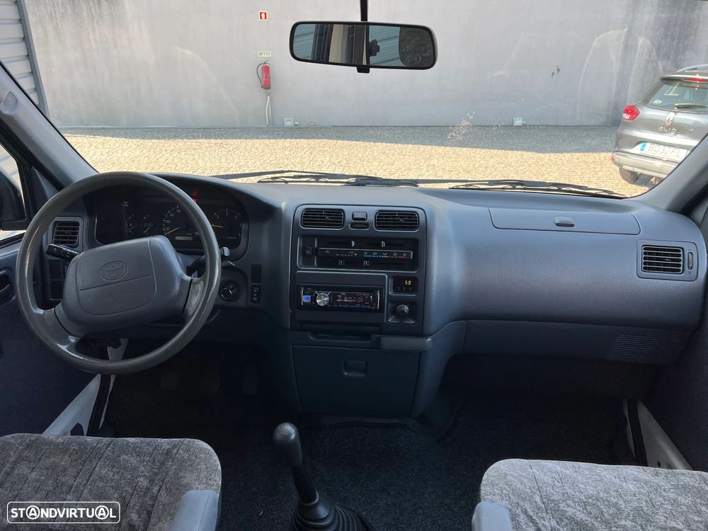 Toyota HiAce 2.5 D-4D Curto Luxo 2.6T - 13