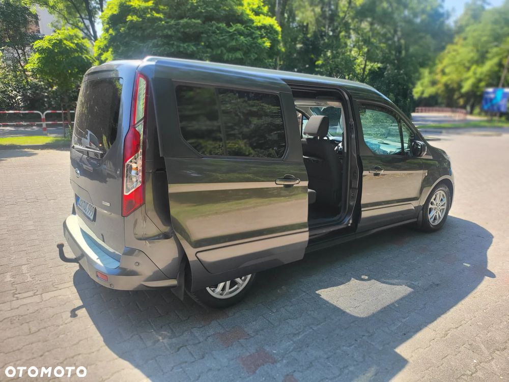 Ford Tourneo Connect Grand - 36