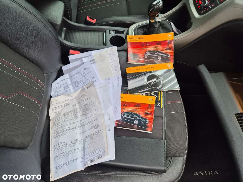 Opel Astra 1.4 Turbo Cosmo - 29