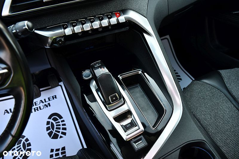 Peugeot 5008 THP 165 EAT6 Allure - 16