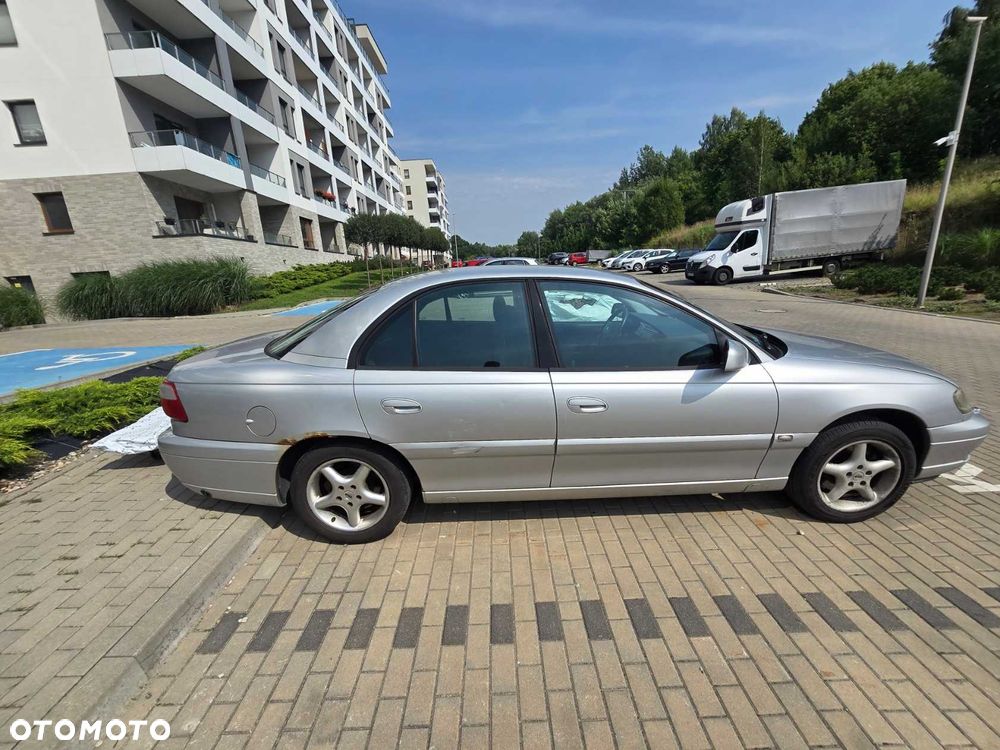 Opel Omega - 1