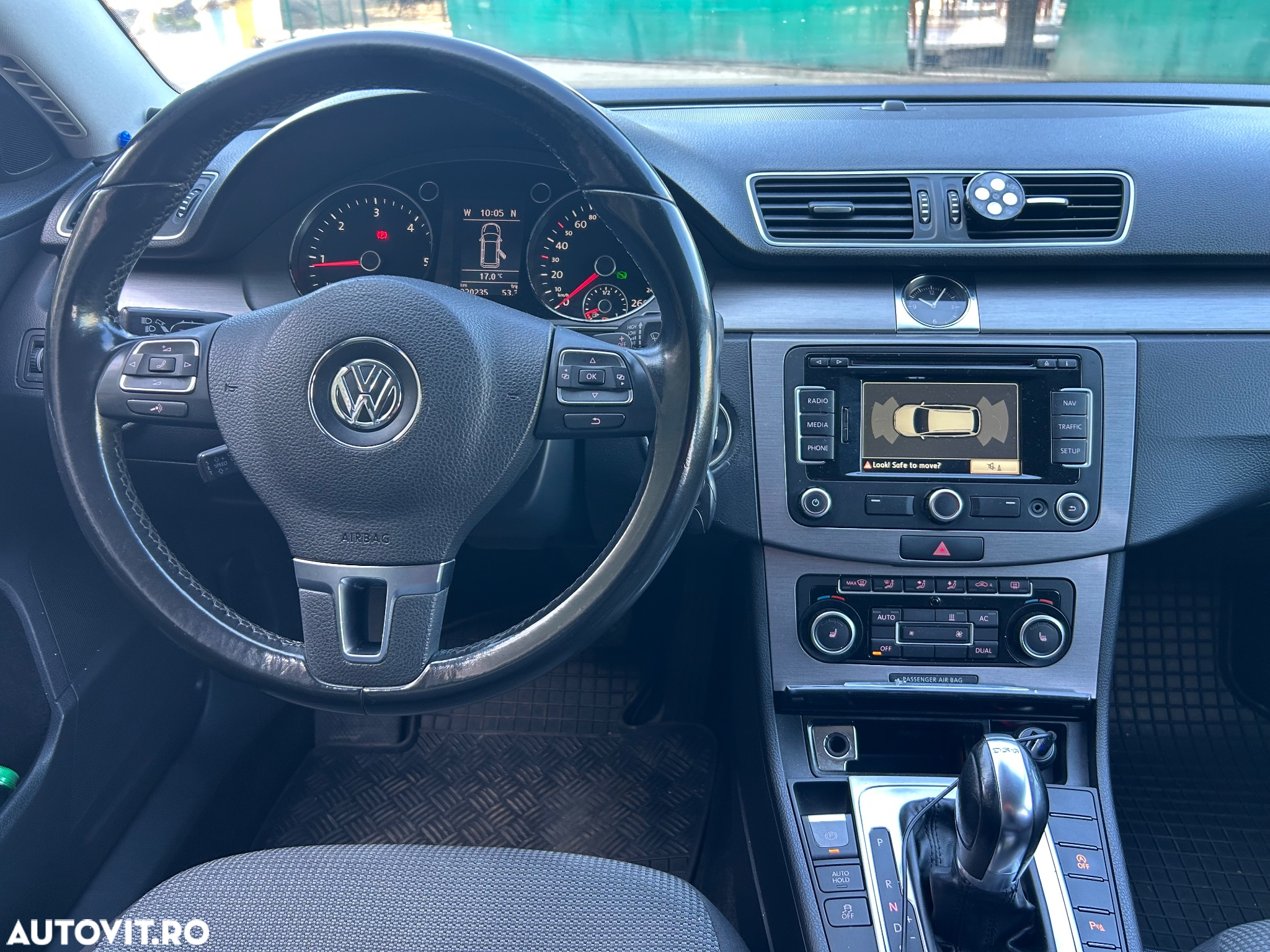 Volkswagen Passat - 10