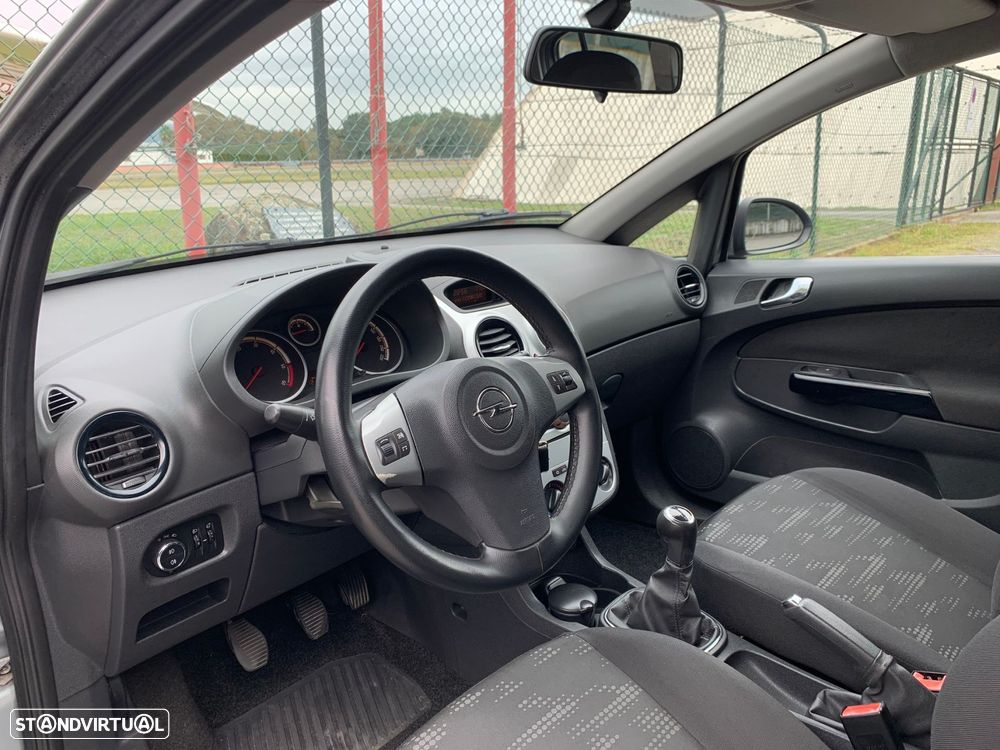 Opel Corsa 1.3 CDTi Enjoy - 30
