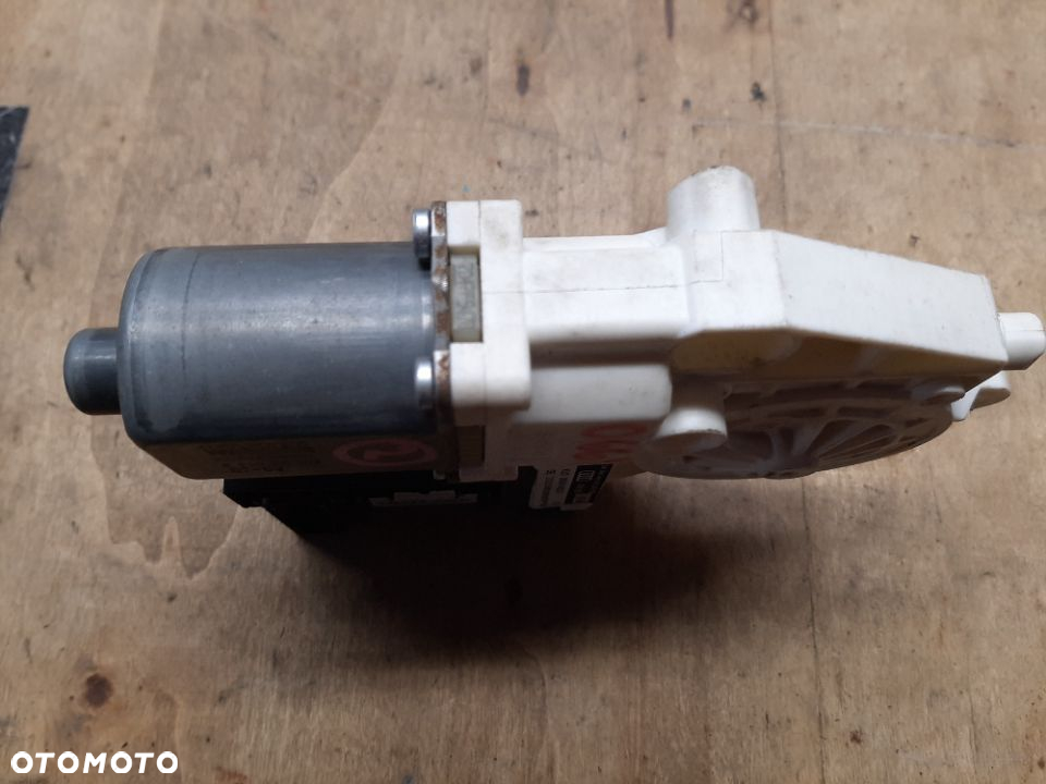 Silniczek Szyby Mechanizm Podnoszenia Szyby Prawy Tyl Audi A3 8P - 8