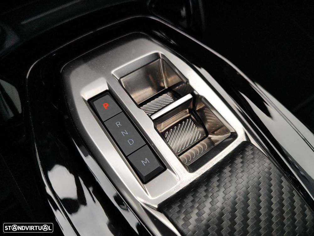 Peugeot 2008 1.2 Hybrid Allure e-DCS6 - 32