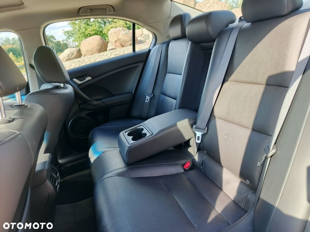 Honda Accord 2.2d Executive Nav - 18