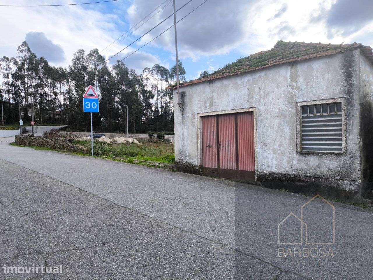 Terreno 775m2 p/ moradia 3 FRENTES térrea / dois pisos. Folgosa,Maia, - Grande imagem: 3/15