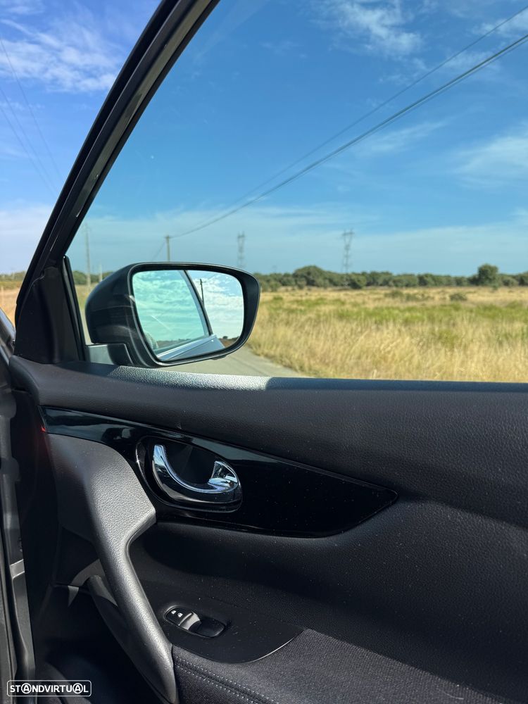 Nissan Qashqai 1.5 dCi N-Connecta 18 - 15