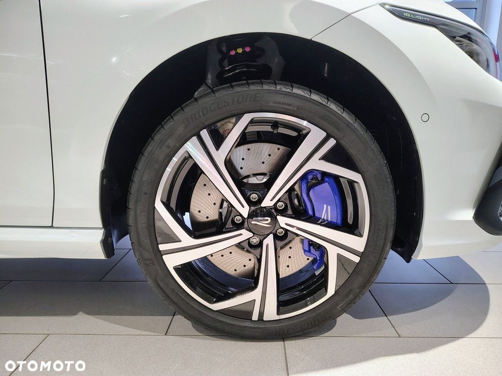 Volkswagen Golf - 11