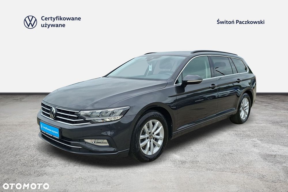 Volkswagen Passat - 1