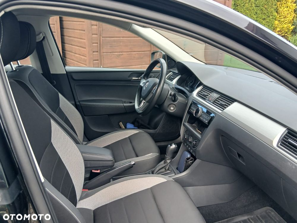 Skoda RAPID 1.4 TSI Ambition DSG - 8