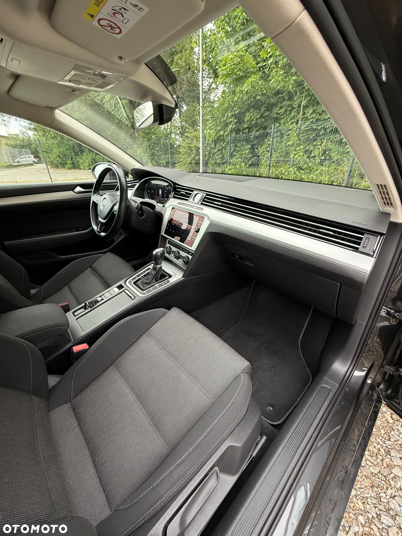 Volkswagen Passat Variant 1.6 TDI SCR DSG - 24