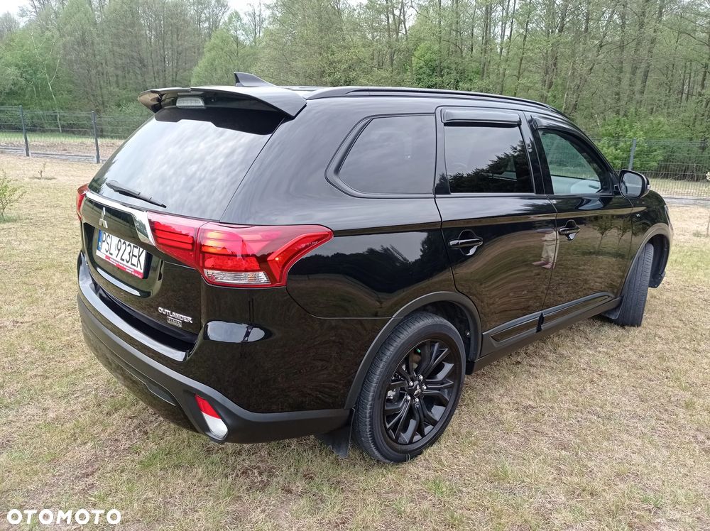 Mitsubishi Outlander - 3