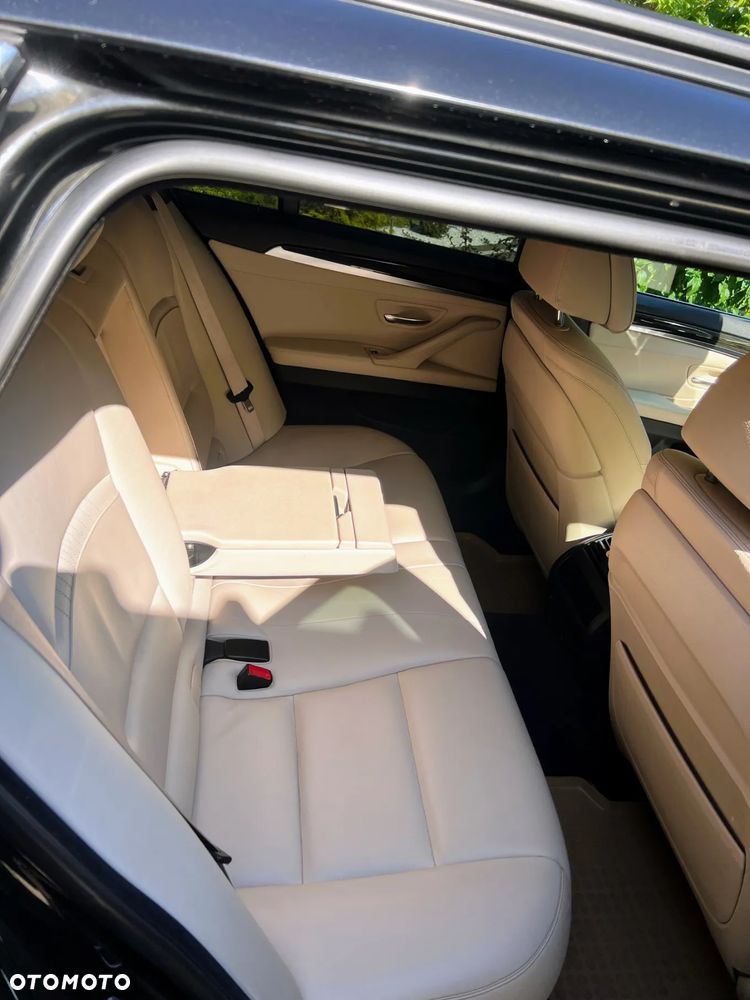 BMW Seria 5 520d xDrive Luxury Line - 31