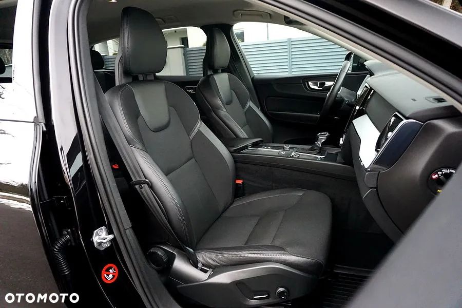 Volvo XC 60 D4 AWD Geartronic Momentum - 30