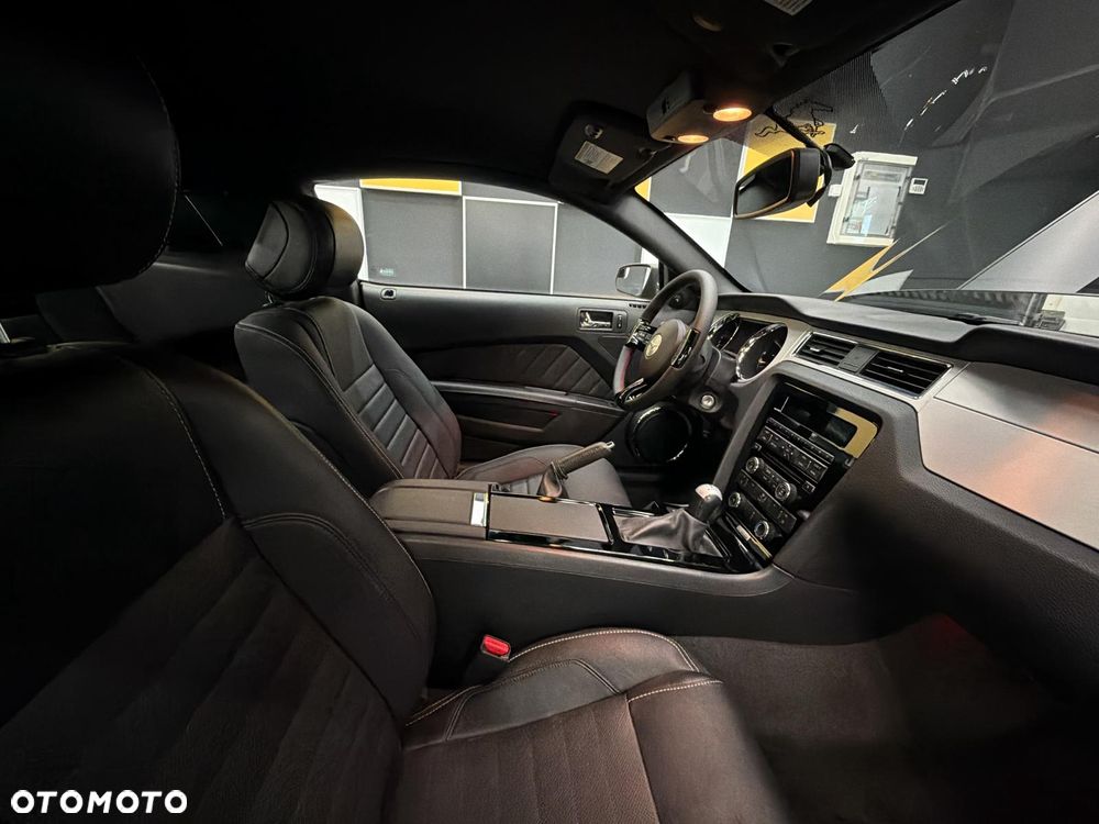 Ford Mustang 3.7 V6 Premium - 7