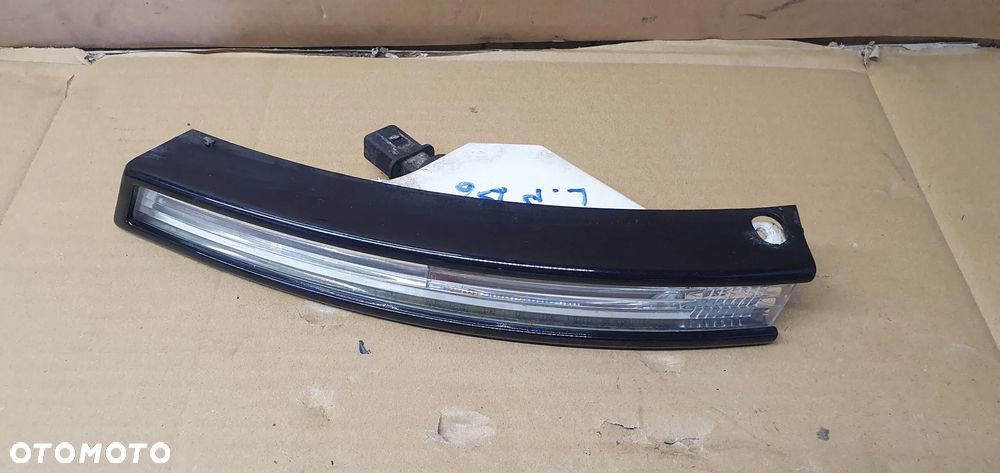 Kierunkowskaz kierunek lewy przód VW Passat B6 3C0953041E 3C0807717A - 2