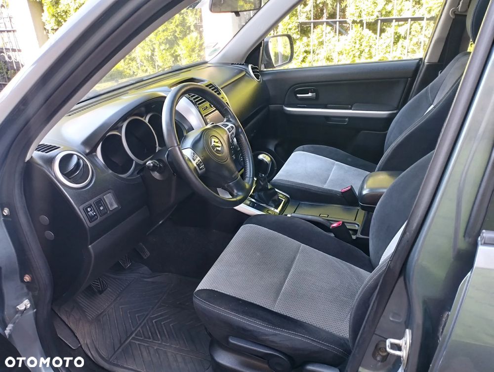 Suzuki Grand Vitara 1.9 DDiS Premium - 8