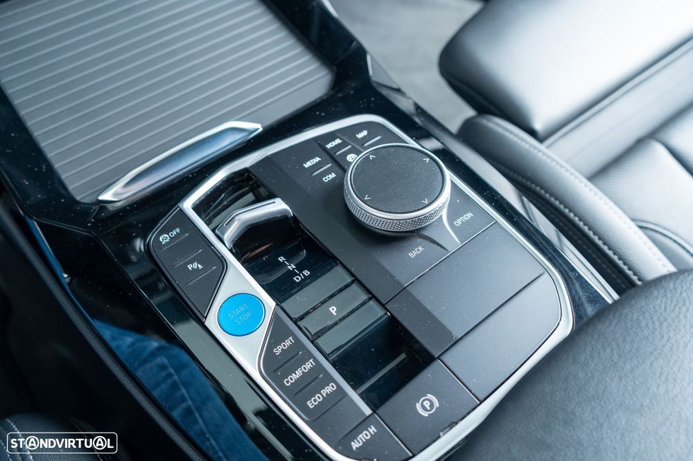 BMW iX3 M Sport Inspiring - 25