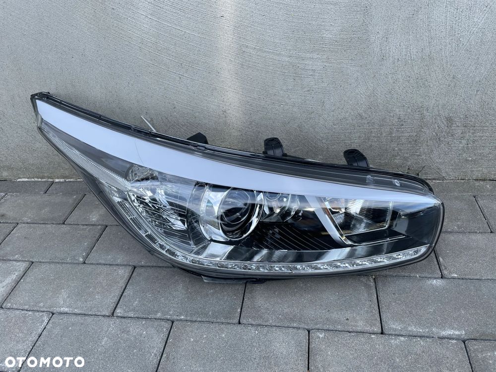 LAMPA PRZEDNIA PRAWA KIA CEED II  2012-2015 - NOWA h7 h7 h7 - 1