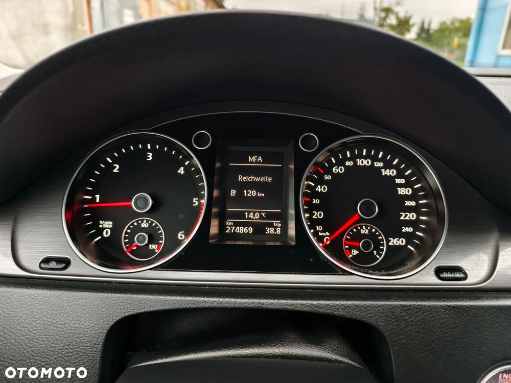 Volkswagen Passat 2.0 TDI BlueMotion Technology Comfortline - 23