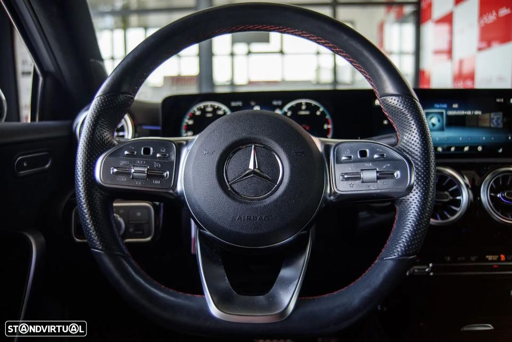 Mercedes-Benz A 180 d AMG Line - 29