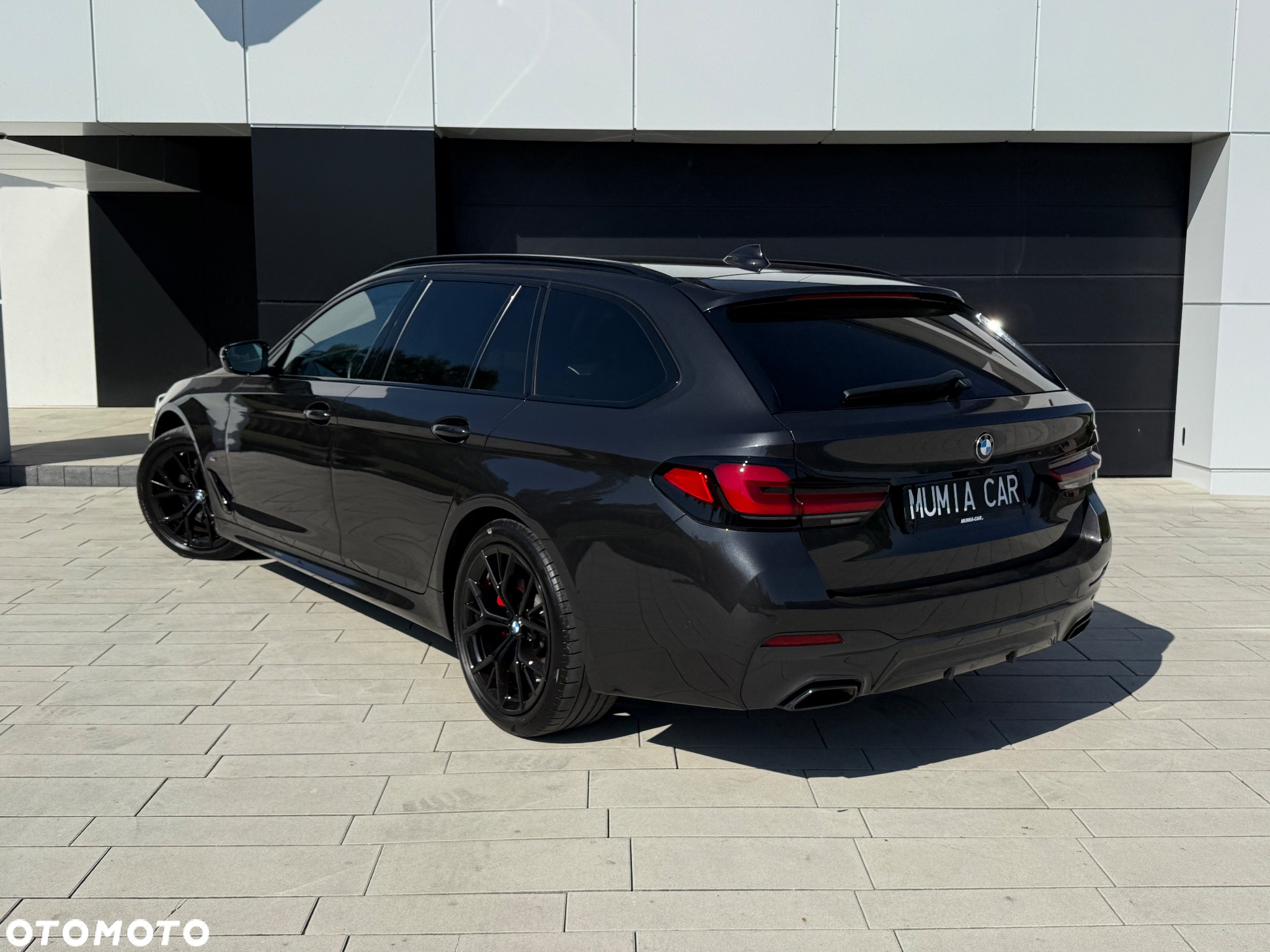 BMW Seria 5 520d xDrive Touring M Sport Edition - 31
