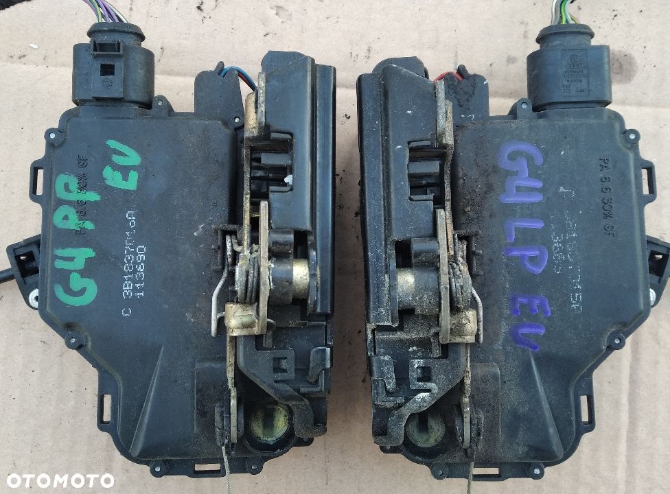 VW Golf IV 4 zamek drzwi przod przednich prawy - 1