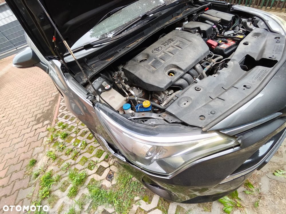 Toyota Avensis 1.8 Active MS - 18