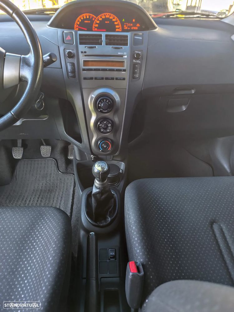 Toyota Yaris 1.0 VVT-i ACtive+AC - 30
