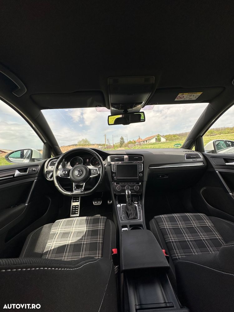 Volkswagen Golf GTD 2.0 TDI SCR DSG - 10