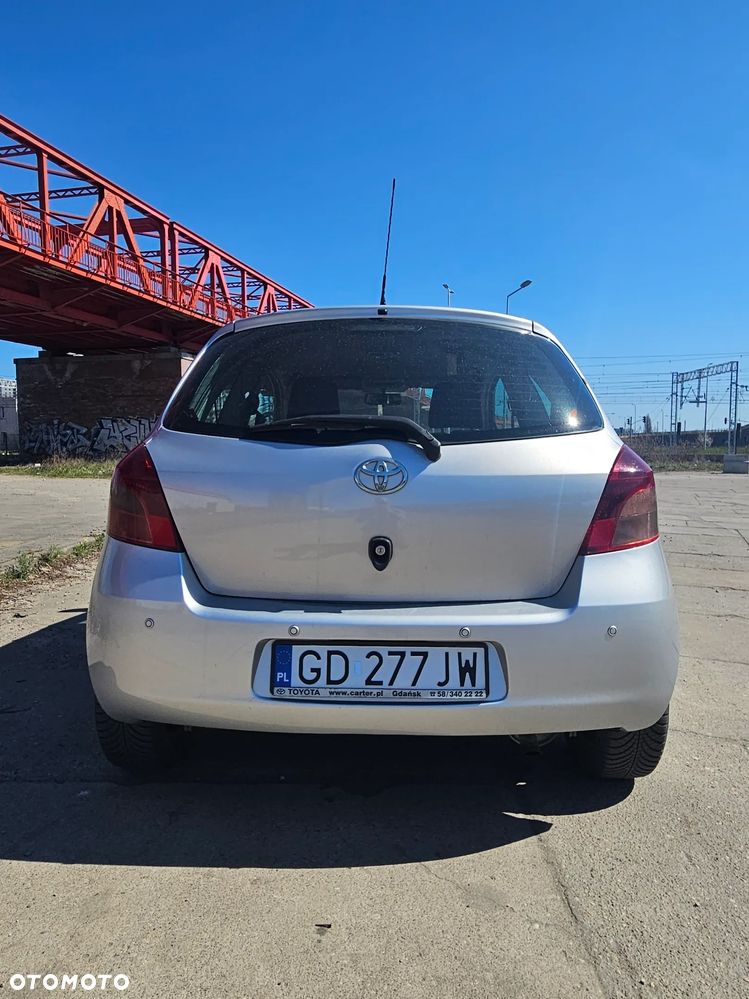 Toyota Yaris 1.3 Terra - 2