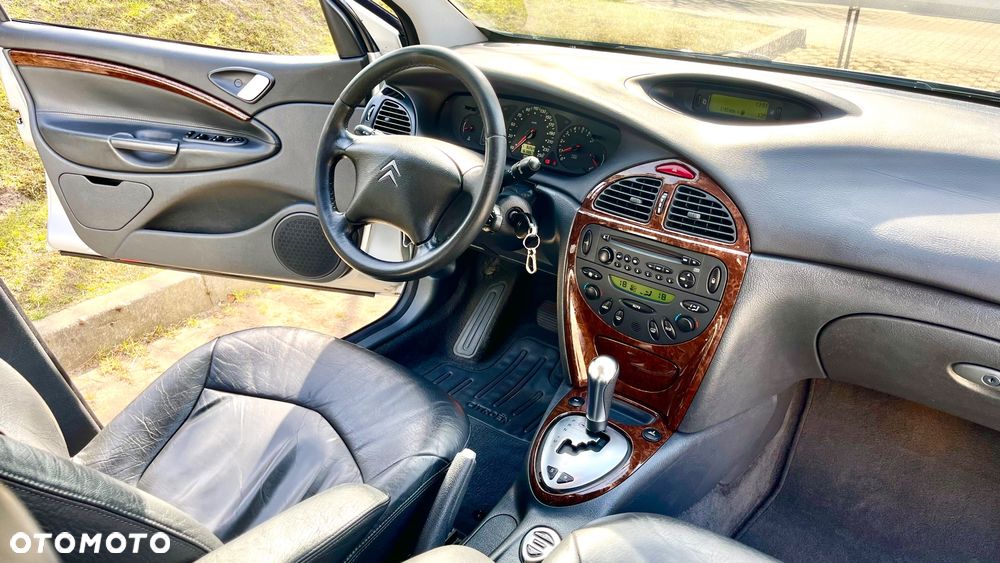 Citroën C5 II 3.0 V6 Exclusive - 4