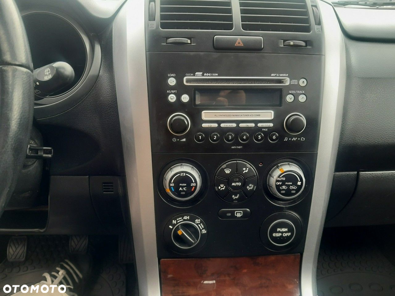 Suzuki Grand Vitara 2.0 Comfort Limited - 20