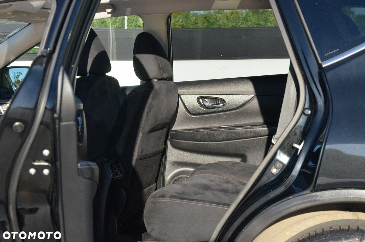 Nissan X-Trail 1.6 DCi Tekna 2WD Xtronic 7os - 27