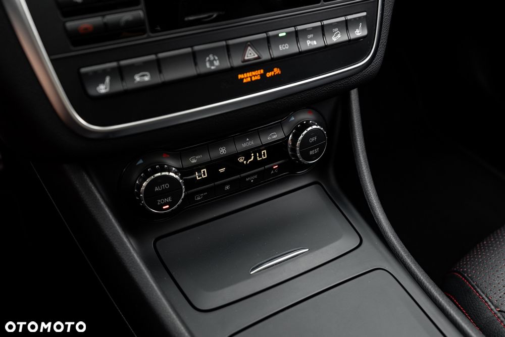 Mercedes-Benz GLA 250 4-Matic - 33