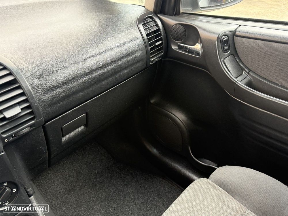 Opel Zafira - 28