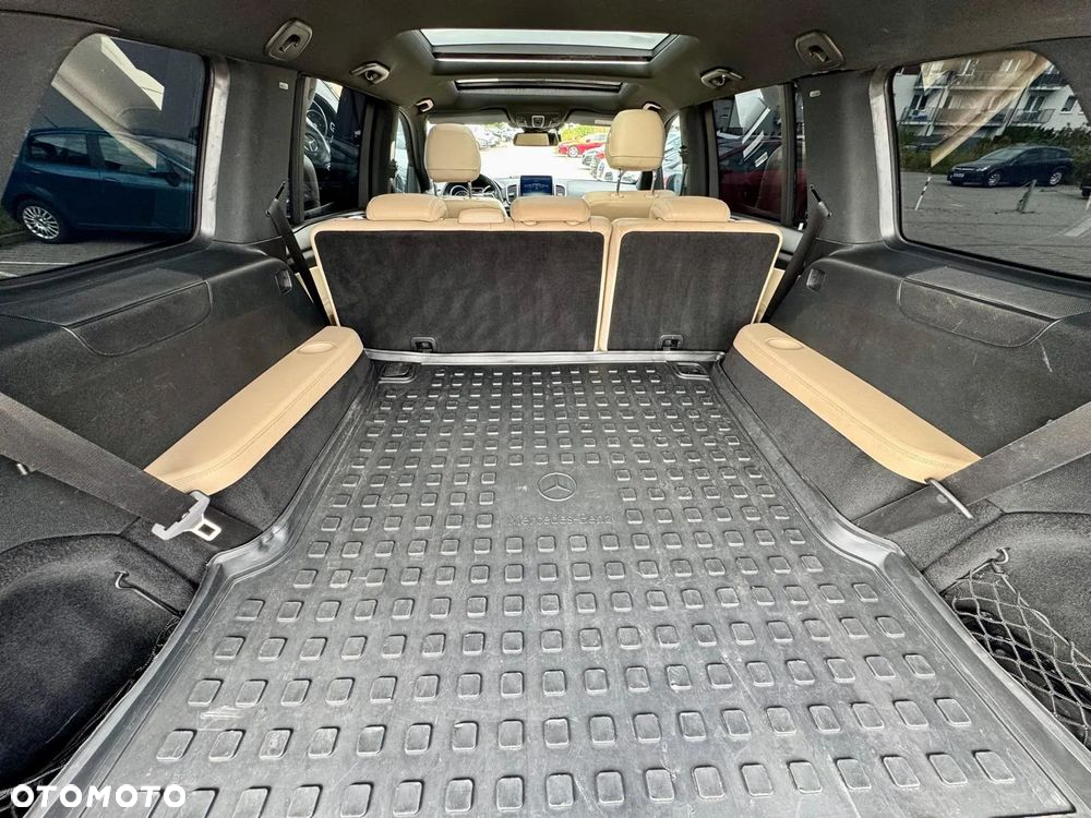 Mercedes-Benz GLS 350 d 4-Matic - 13
