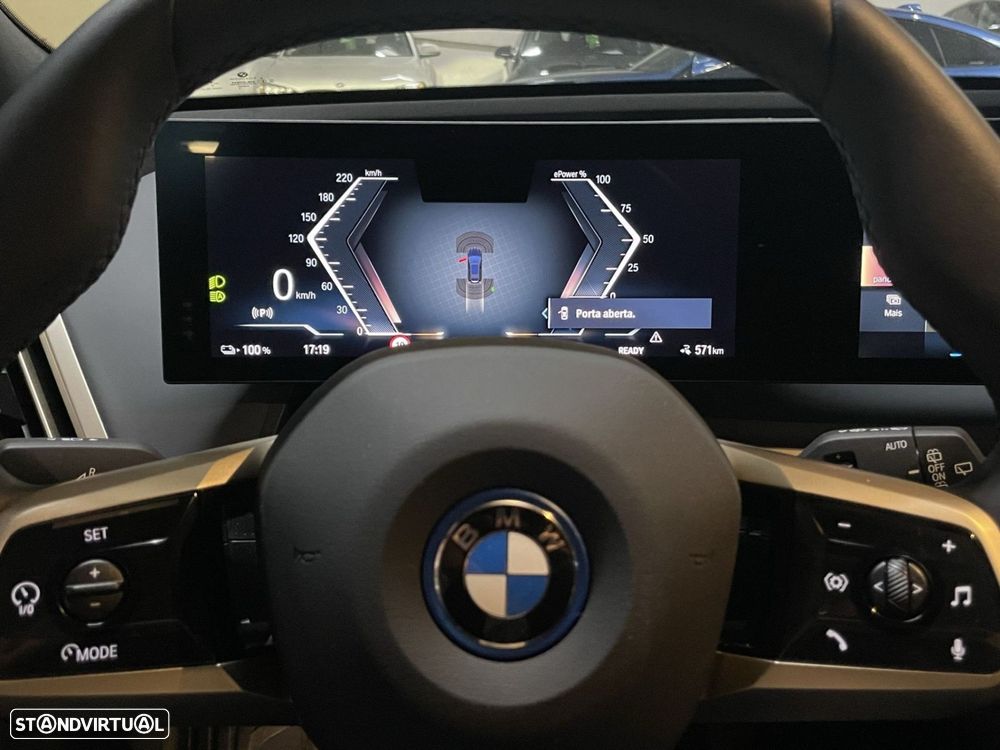 BMW iX xDrive 50 Pack Desportivo - 7