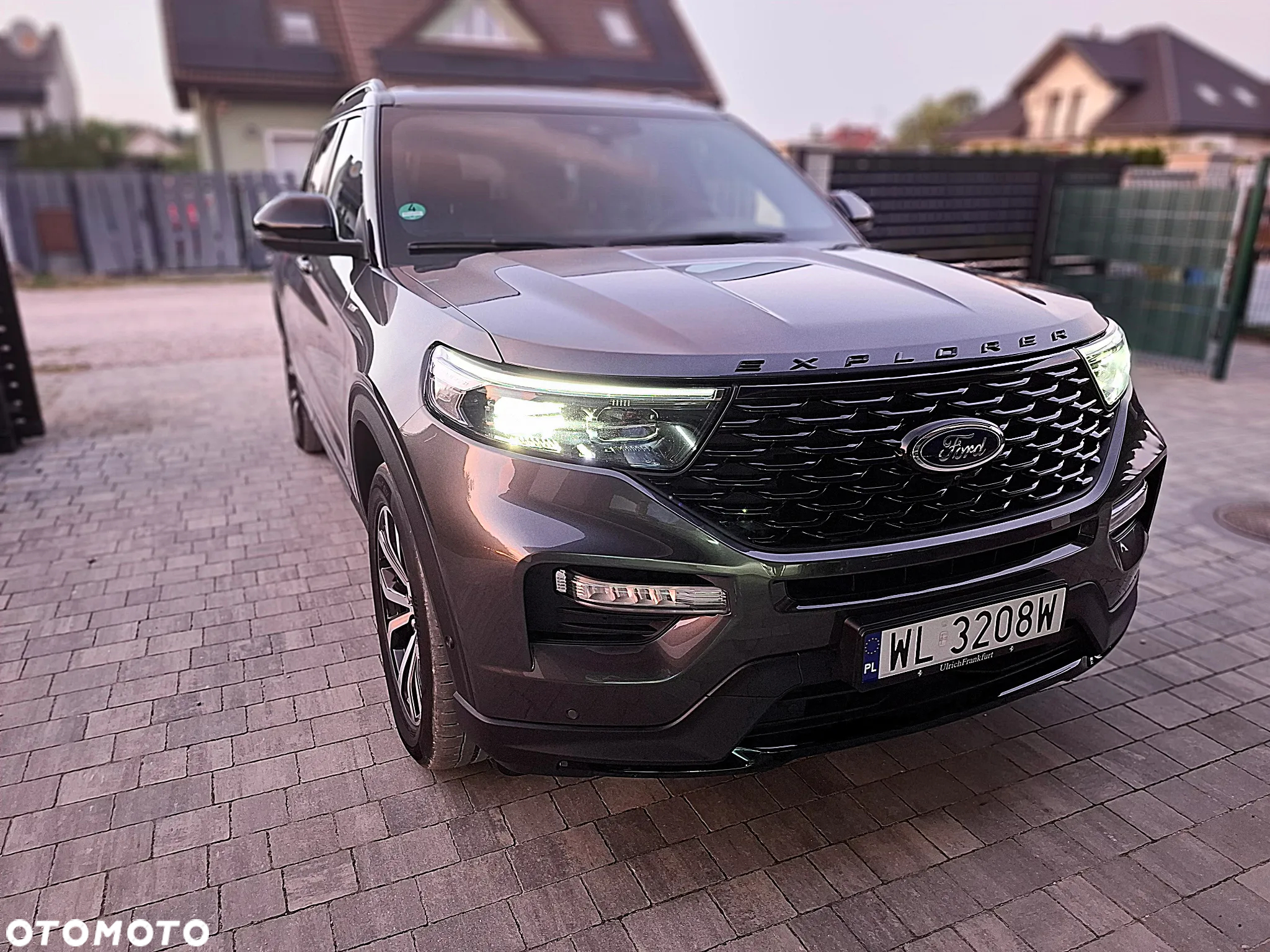 Ford Explorer - 14