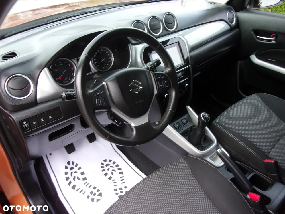 Suzuki Vitara 1.6 Premium 2WD - 16