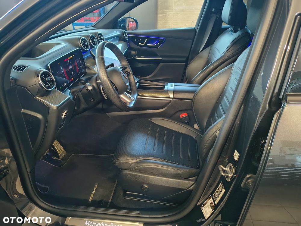 Mercedes-Benz GLC 300 4Matic 9G-TRONIC AMG Line Plus - 34