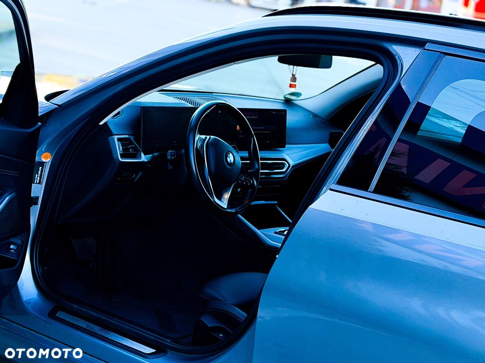 BMW Seria 3 320d - 25