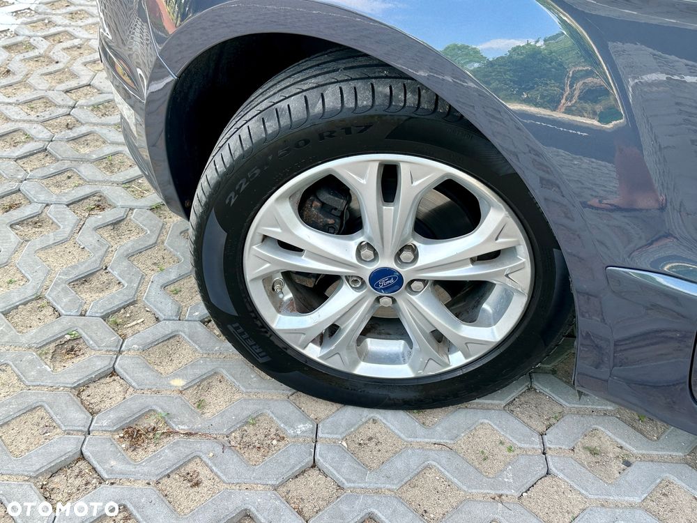 Ford Galaxy 2.0 TDCi DPF Business Edition - 15