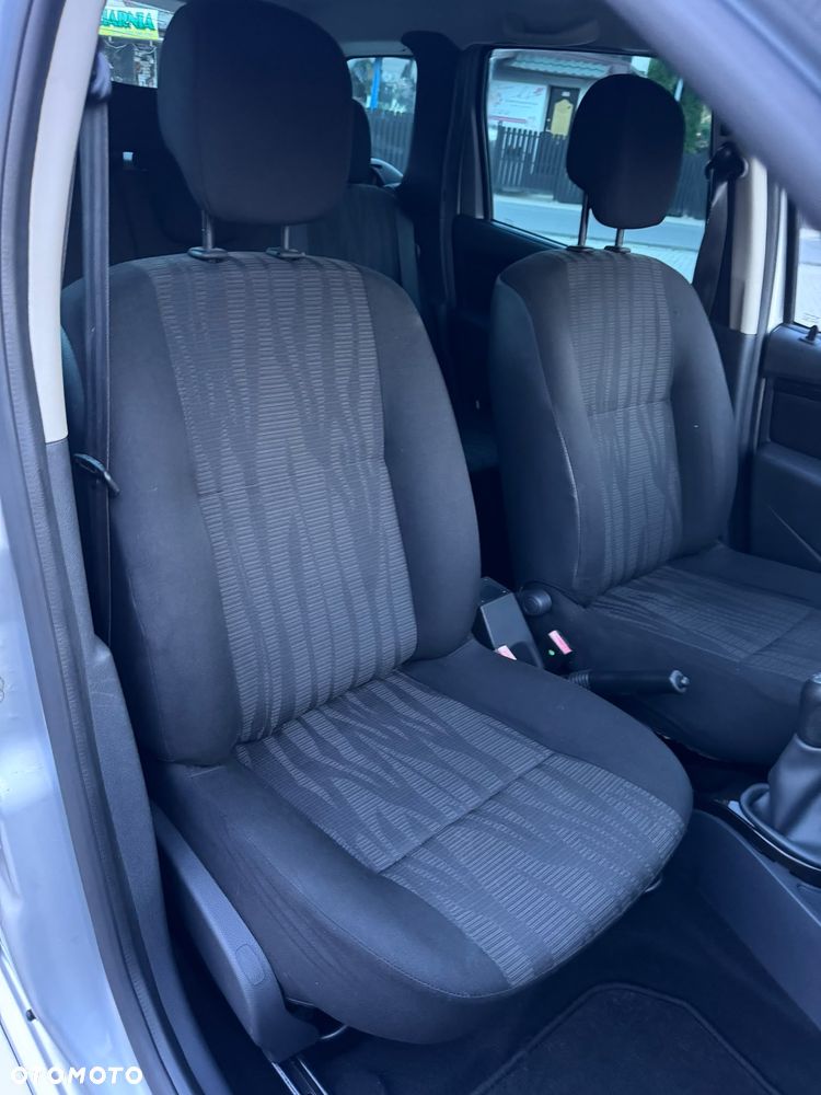 Dacia Duster 1.6 - 9