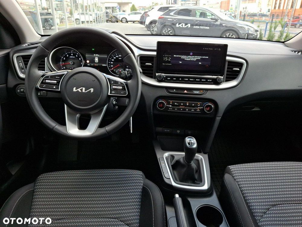 Kia Ceed 1.5 T-GDI M - 13