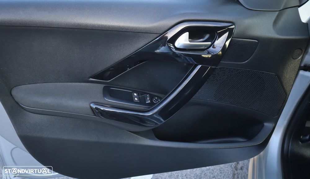 Peugeot 208 1.4 HDi Active - 14