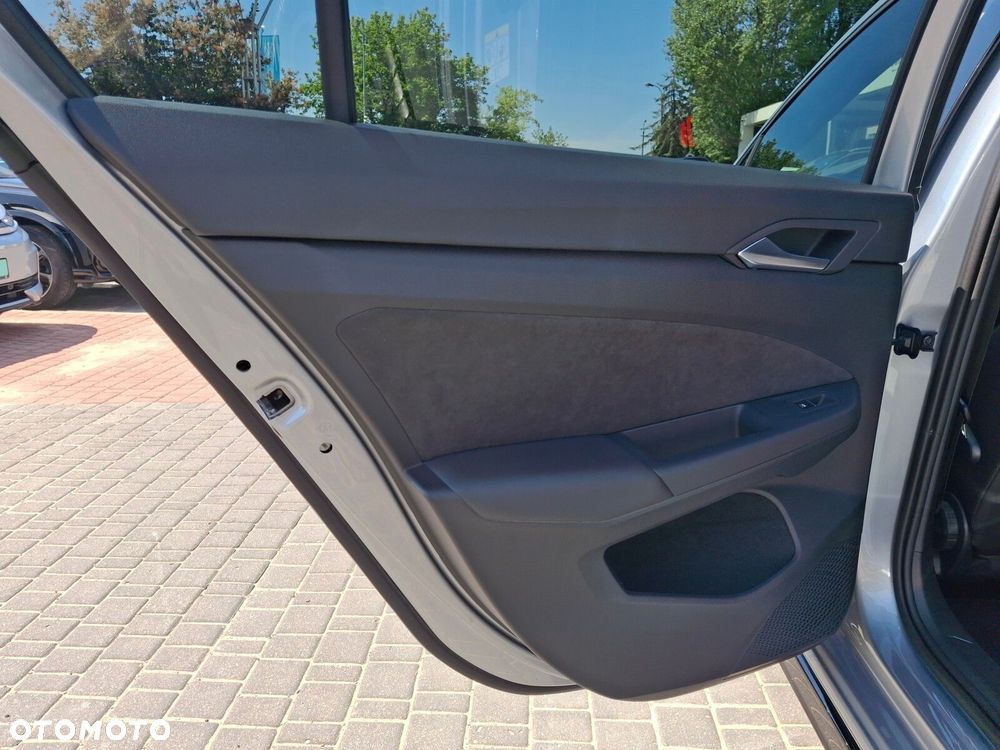 Volkswagen Golf 1.5 TSI R-Line Plus - 15