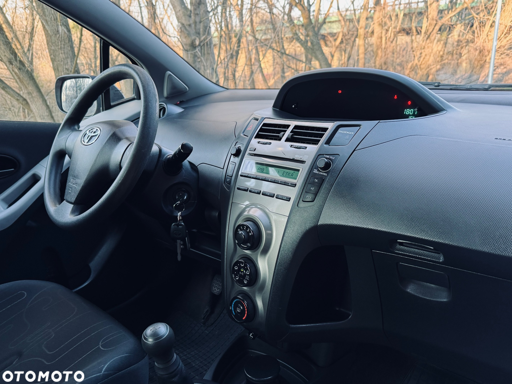 Toyota Yaris 1.0 Luna - 21