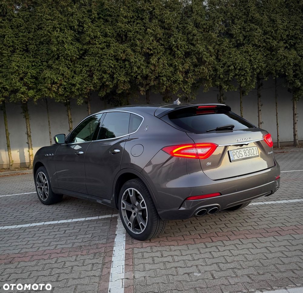 Maserati Levante Q4 GranLusso - 12